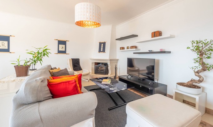 Apelacao Apartment | GuestReady - A Vibrant Getaway