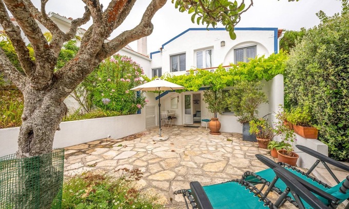 Praia das Macas House | GuestReady - A Serene Escape with Oceanfront Views