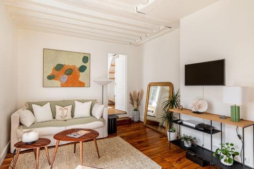 Quartier de Rochechouart Apartment | Discover GuestReady: Prime Apartment in Central Paris IX