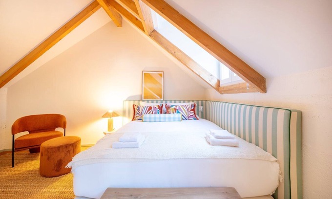 Caparica Apartment | Oceanfront Studio Apt at GuestReady - Casas Do Tanoeiro