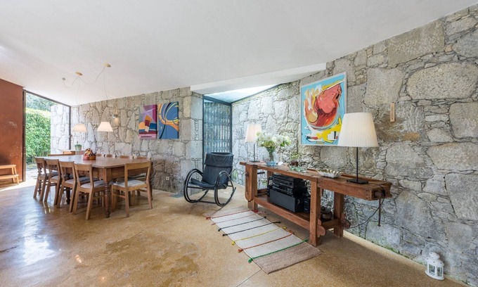 Caminha Apartment | Inviting Stay at GuestReady - Chapel's Garden with Breakfast
