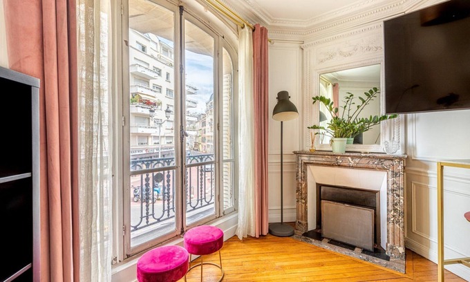 Montrouge Apartment | GuestReady: Inviting Apartment with Spa & Breakfast in Montrouge
