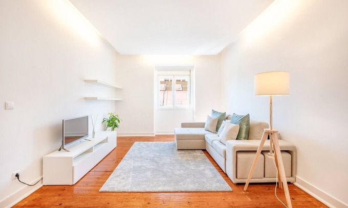 Sao Joao de Deus Apartment | Experience Comfort and City Views at GuestReady Arroios
