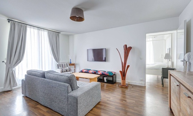Bordeaux Maritime Apartment | GuestReady - Contemporary Stay with Family-Friendly Amenities