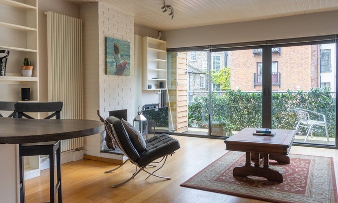 Ballsbridge House | GuestReady - Delightful Mews in Dublin