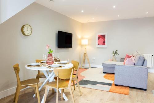 The Liberties Apartment | Inviting 1BR Flat at Newmarket Hall - Family Friendly Getaway