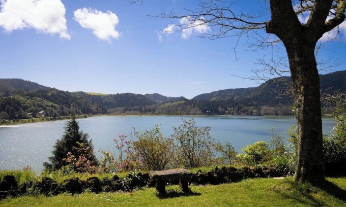 Furnas House | GuestReady - Lakefront Casa do Garajau