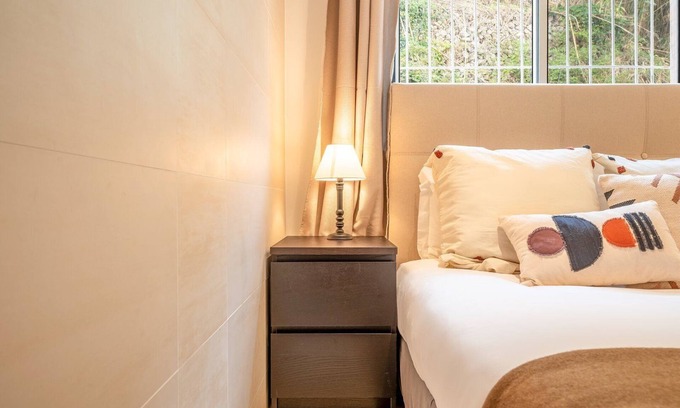Cova da Piedade Apartment | Unforgettable Stay at GuestReady Near Cristo-Rei Statue