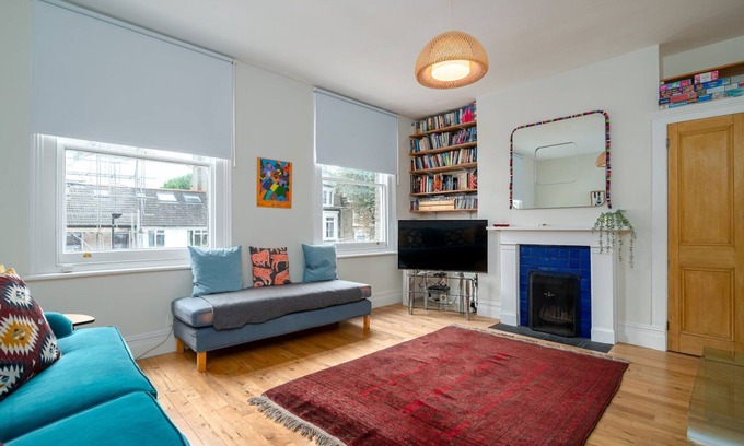 Southwark Apartment | GuestReady - Cozy Retreat with Spa near Peckham