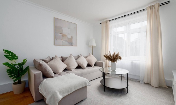 Tower Hill Apartment | GuestReady - Relaxing retreat near Tower Bridge