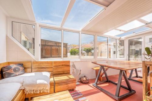Cacilhas Apartment | GuestReady - Family-Friendly Getaway in Cacilhas