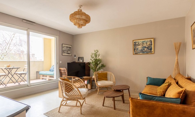 Griffon - Royale Apartment | GuestReady - Spacious and quiet 2 bedrooms with red cross slopes