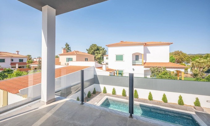 Sao Simao House | GuestReady - Summertime Villa in Azeitão