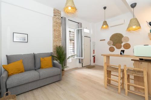 Mislata Apartment | Relaxing Tropical Retreat at GuestReady in Mislata Valencia