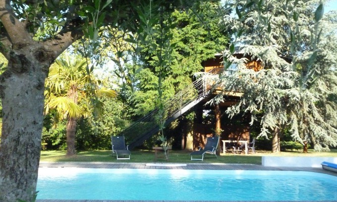 Port-Saint-Pere Bed & Breakfast | Cozy Studio Flat in Port-Saint-Père with Pool & Spa