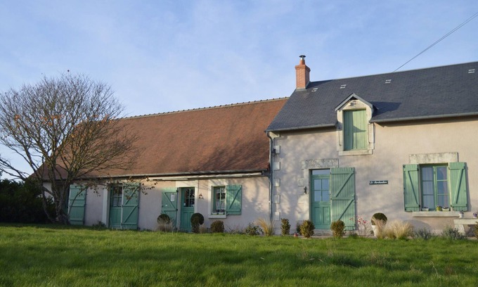 Saulnay Bed & Breakfast | Cozy Guestroom Saulnay: Ideal Studio for Two, Breakfast Included
