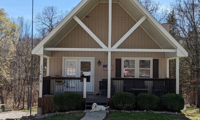 Warsaw House | Unforgettable Guided Fishing Trips with Lake View Amenities