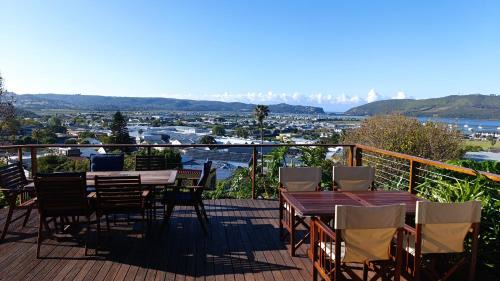 Knysna Bed & Breakfast | Discover Guinea Fowl Lodge: 4-Star Retreat with Pool