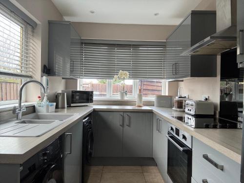 Newmarket House | Eco-Friendly Retreat at Guineas House: Rated 9/10 by Guests