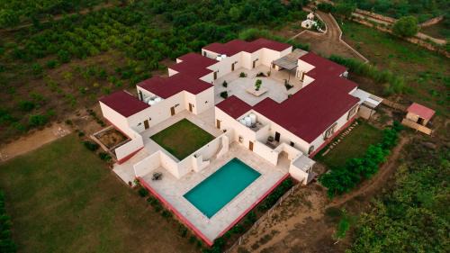 Sariska Hotel | Guldaar - Enchanting Forest Retreat with Pool & Dining