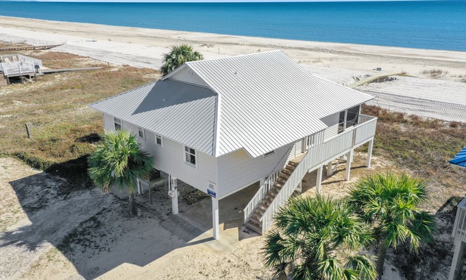 Port St. Joe House | Beachfront Retreat at Road's End: Pet-Friendly & Ocean Views