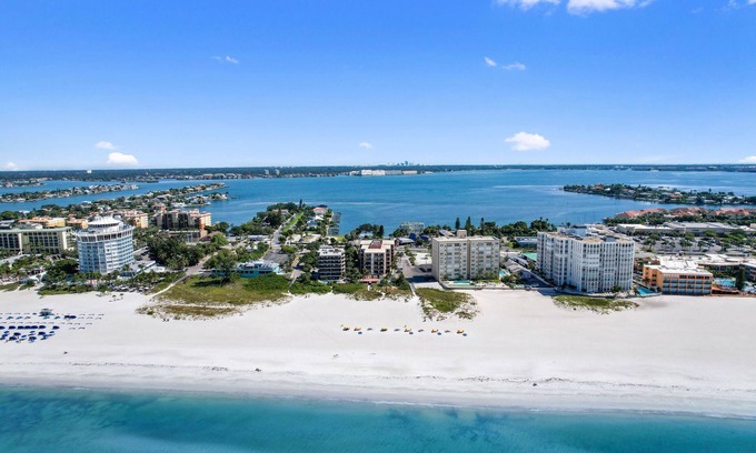 St. Pete Beach Condo | Beachfront Bliss at Gulf Gate Resort - Guest Rated 9.8/10