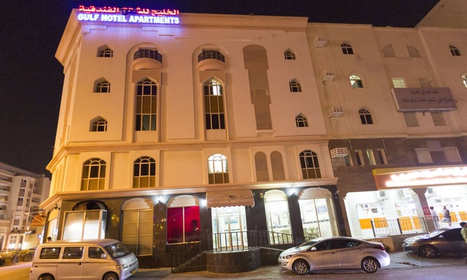 Al Ghubrah Ash Shamaliyyah Apartment | Relaxing Gulf Hotel Apartment with Oceanfront Views