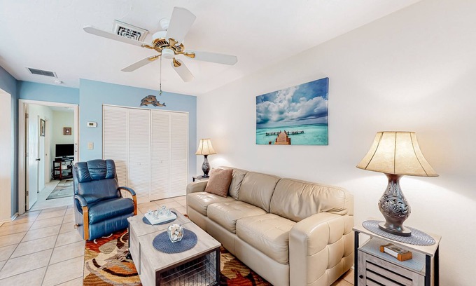 Bradenton Beach Condo | Oceanfront Condo with Pool, Balcony & Exceptional Amenities