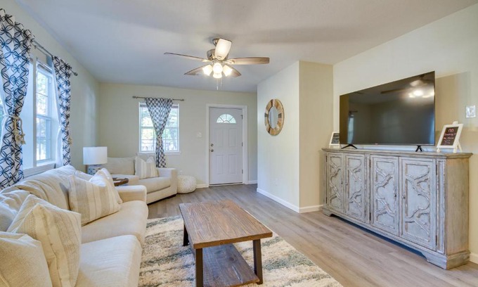 Gulfport House | Gulfport Retreat with Fire Pit & RV Parking, 10/10 Rated