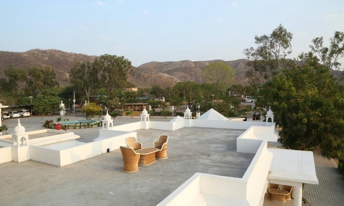 Viratnagar Hotel | Relax at Gulmohar Sariska Resort with Pool and Family Dining