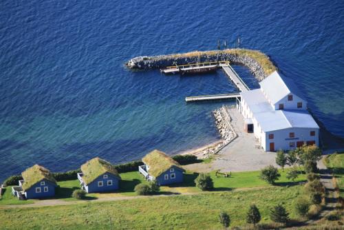 Haram Bed & Breakfast | Oceanfront Gunnabuda: Guest Rated 8.9 with Family Amenities
