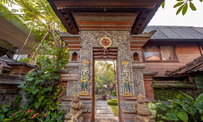 Ubud Hotel | Relax at Gunung Merta Bungalows with Pool and Spa Amenities