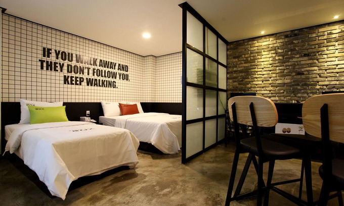 Guri Hotel | Eco-Friendly Comfort at Guri BOX: Family & Breakfast Included
