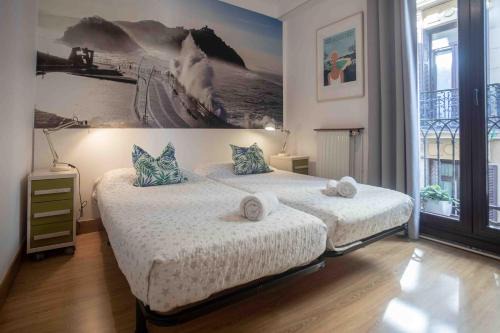 Old Town House | Pet-Friendly Gurtxu Rooms by Sun Sebastián - Rated 8.9/10