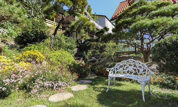 Gurye House | Discover Gurye Deulangil Pension: Eco-Friendly Retreat