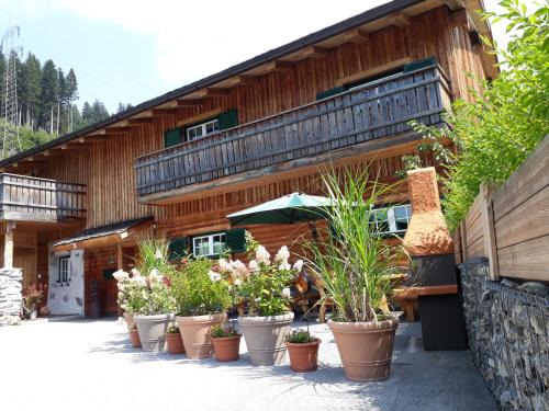 Radstadt Apartment | Highly Rated Gut Unterbrunn: Pet & Child Friendly Retreat