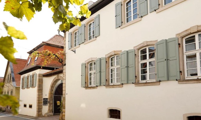 Ungstein Apartment | Prime Location Vacation Rentals with Child-Friendly Amenities