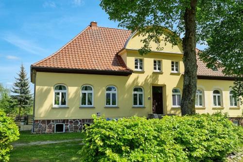Bruel Apartment | Pet-Friendly Retreat at Gutshaus Neu Necheln - 9.2 Rated