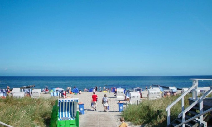 Kaegsdorf Apartment | Exceptional Gutspark Seeblick: Oceanfront Spa & Breakfast
