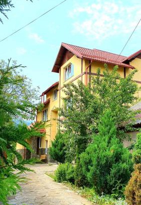 Yaremche Cabin | Gutsulska Oselya: Family-Friendly Stay with Top Ratings