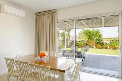 Nahariya Apartment | GW002 Gugel Waves Amazing Seaview & Garden Family Apartments