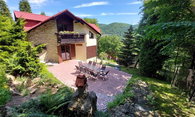 Tresna House | Discover Gwiezdna 5: Pet & Child Friendly Retreat