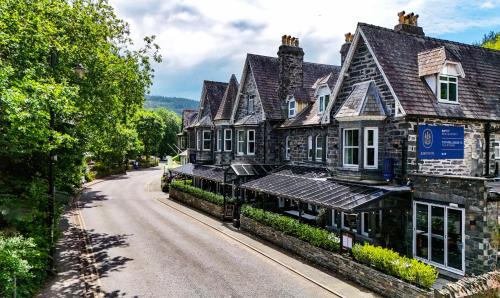 Betws-Y-Coed Hotel | Gwydyr Hotel: Pet-Friendly Stay with Great Amenities