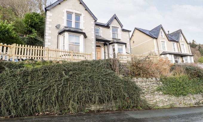 Trefriw Cottage | GWYNFRYN: Family-Friendly Holiday Cottage in Trefriw
