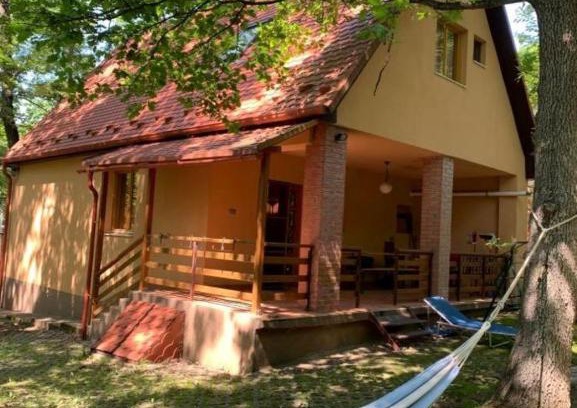 Noszvaj House | Gyöngyvirág Vendégház: Top-Rated Family-Friendly Retreat