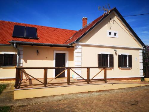 Csehimindszent House | Guest Rated 10/10 at Gyümölcsliget Vendégház, Pet Friendly