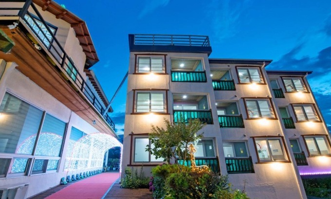 Gyeongju House | Eco-Friendly Retreat at Gyeongju Euphoria Pension