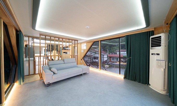 Gyeongju House | Family-Friendly Gyeongju Semo Glamping with Kitchen Access