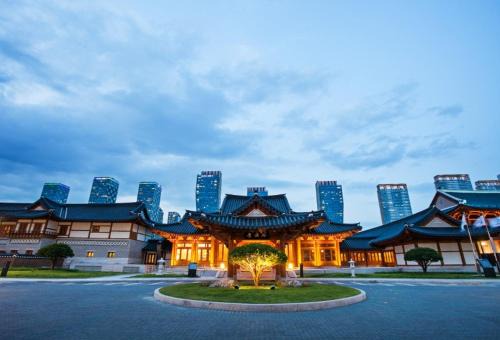 Hwaseong Hotel | Gyeongwonjae By Walkerhill
