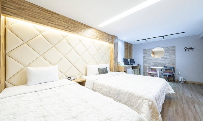 Gyeryong Hotel | Eco-Friendly Retreat at Gyeryong Java with Family Amenities
